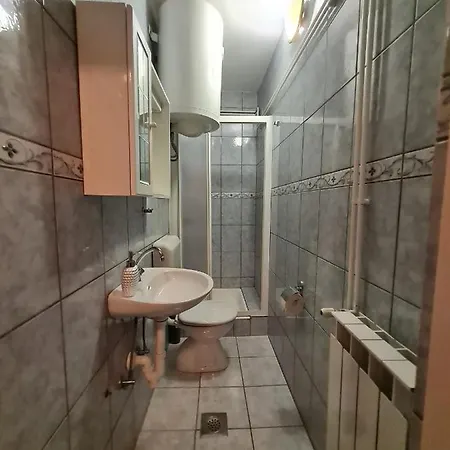 Nada Mundanije