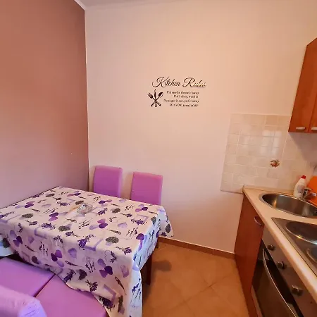 Nada Apartament Mundanije